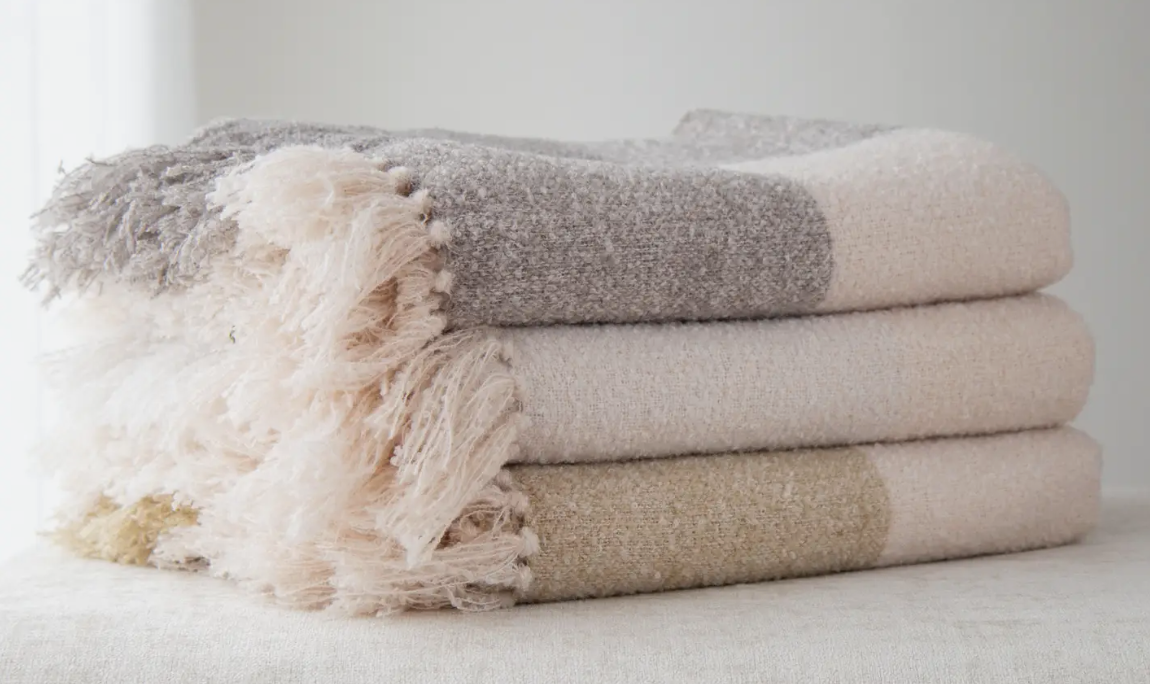 Oden Textured Boucle Throw Blanket/ Cream